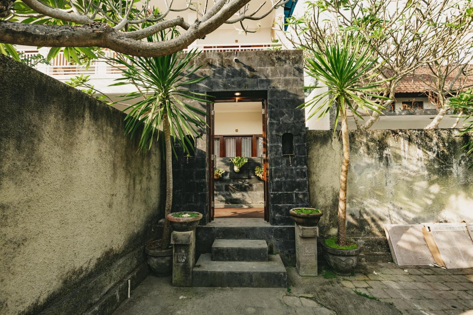 Happy Devi Guesthouse Canggu Zewnętrze zdjęcie