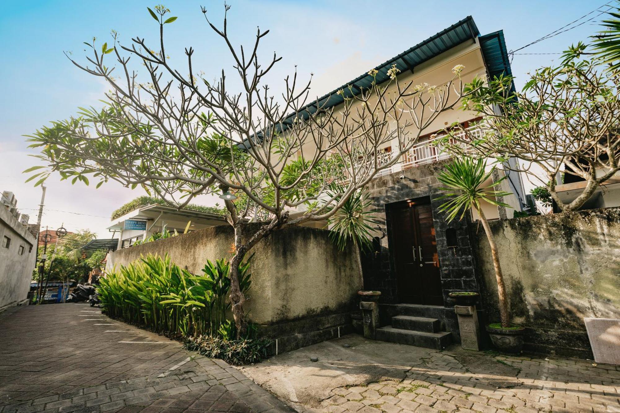 Happy Devi Guesthouse Canggu Zewnętrze zdjęcie